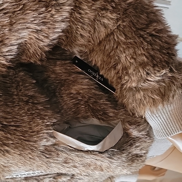 Vertigo Faux Fur Jacket - Picture 5 of 16